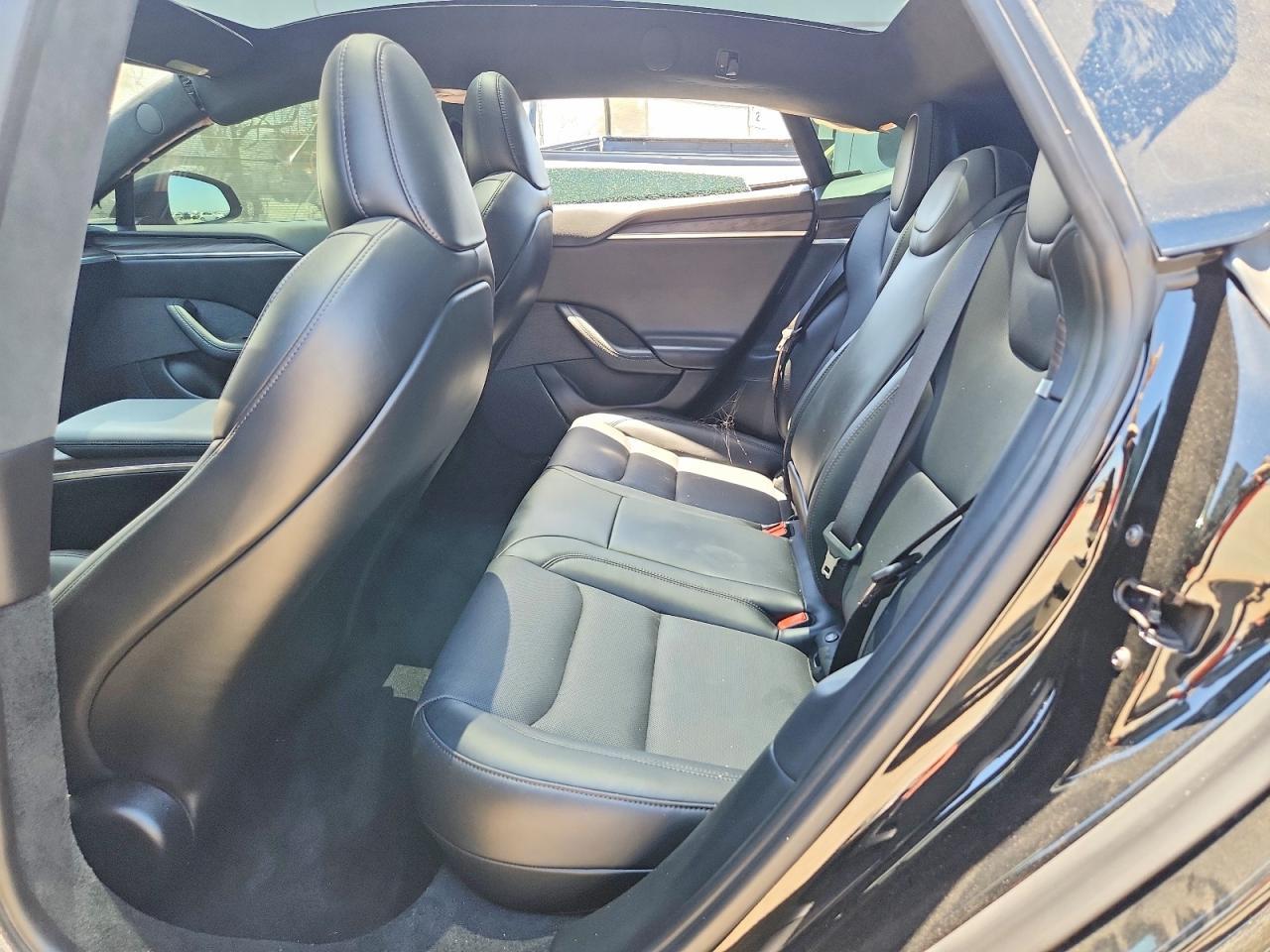 2024 Tesla Model S - zdjęcie 10