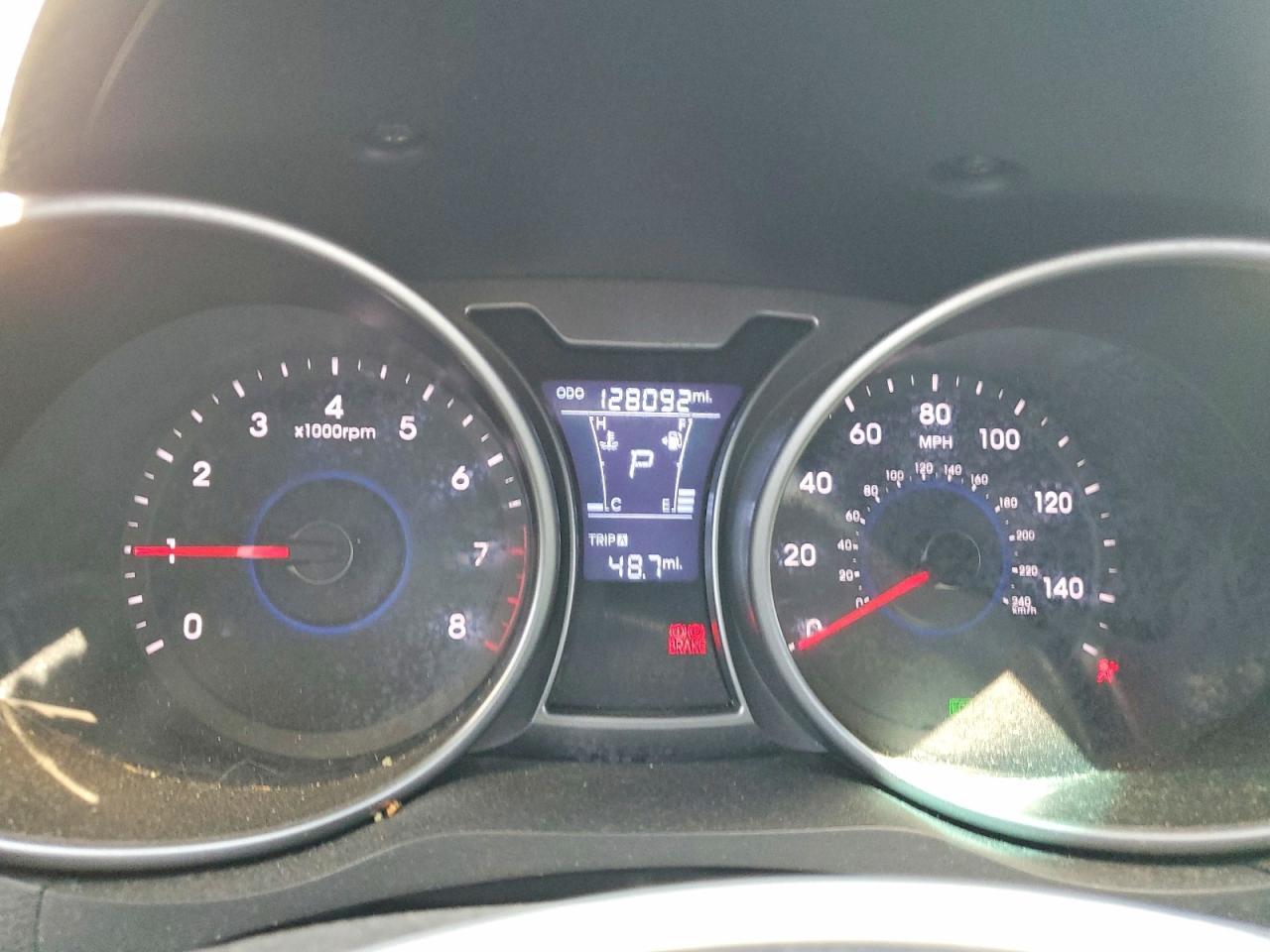 2016 Hyundai Veloster Base - zdjęcie 9