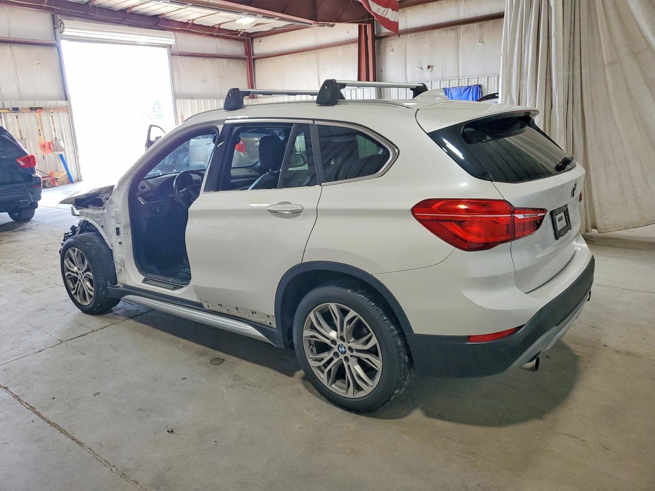 2016 BMW X1 xDrive28I - zdjęcie 2