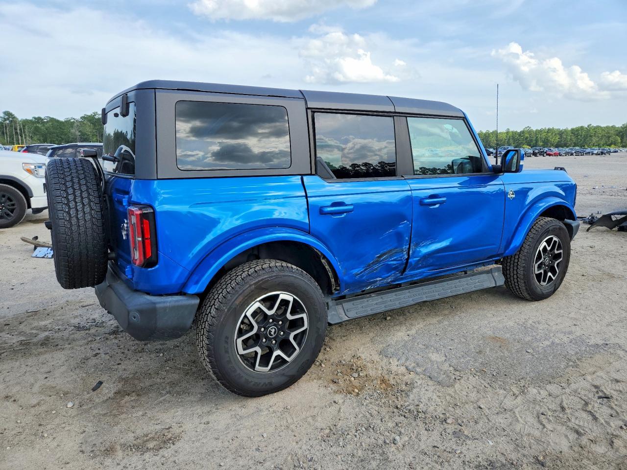 2021 Ford Bronco Base - zdjęcie 3