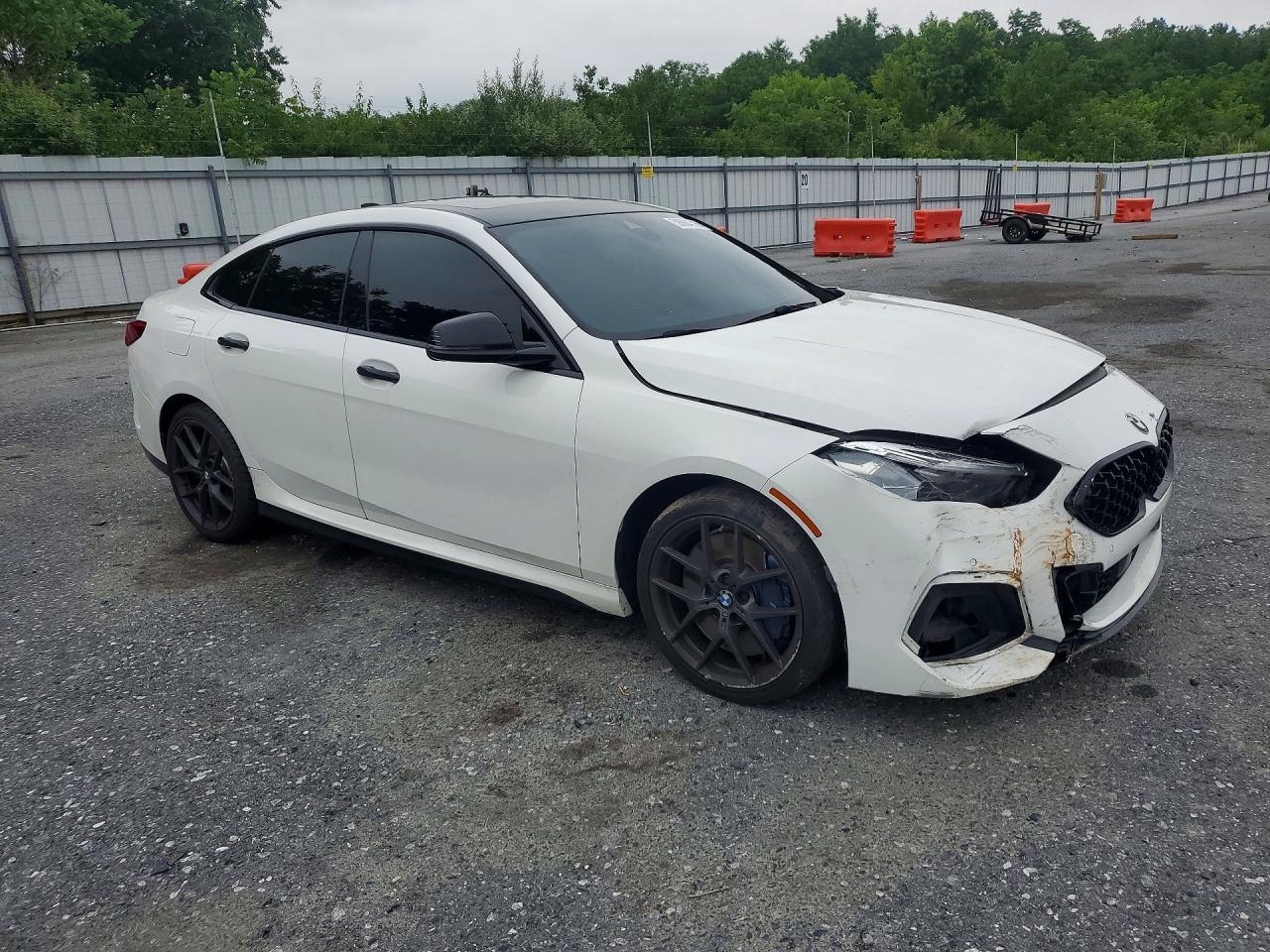 2021 BMW Seria 2 M235i - zdjęcie 4