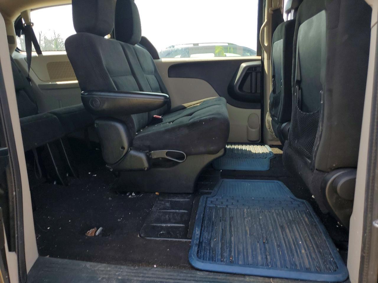 2016 Dodge Grand Caravan Se - zdjęcie 11