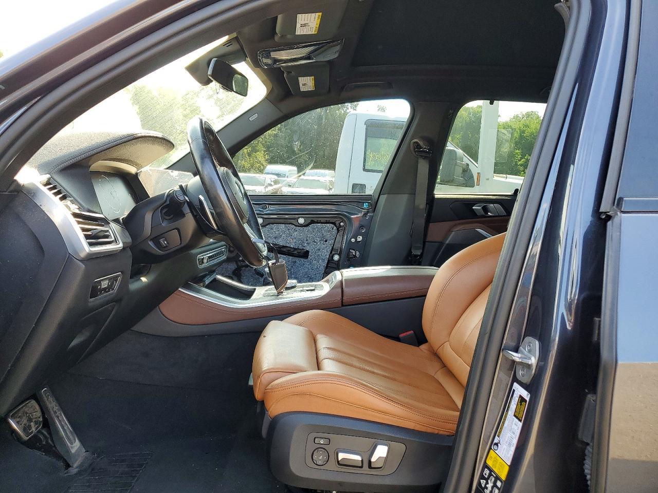 2022 BMW X5 xDrive40I - zdjęcie 7