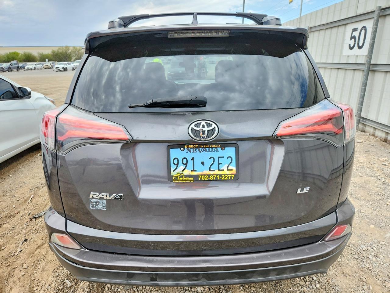 2017 Toyota Rav4 Le - zdjęcie 6