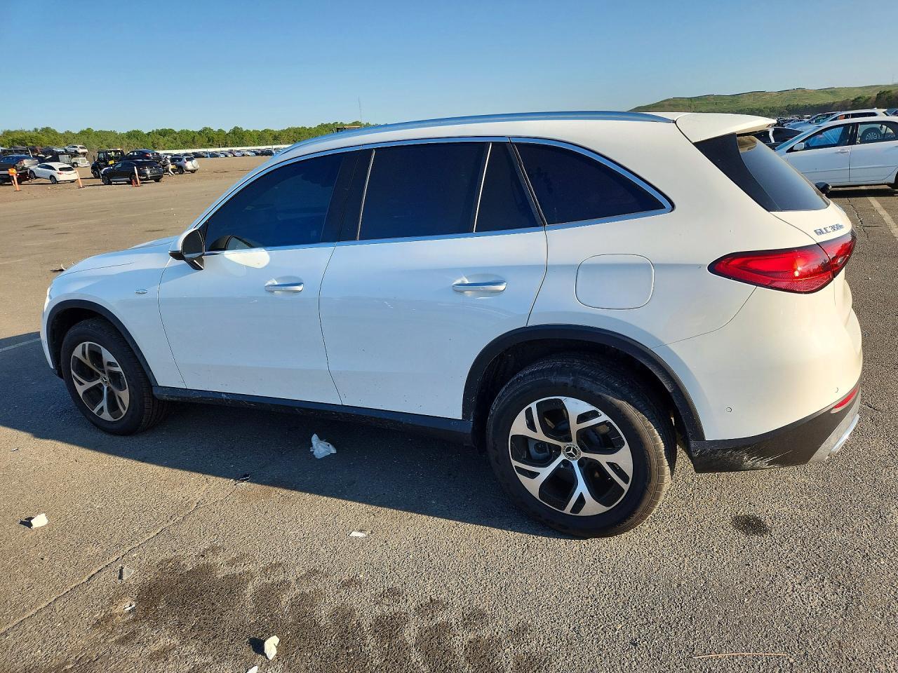 2025 Mercedes-Benz Glc 350E - zdjęcie 2