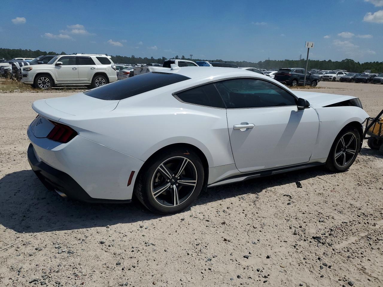 2024 Ford Mustang - zdjęcie 3