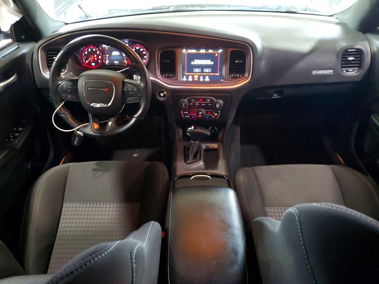 2021 Dodge Charger R/T - zdjęcie 8
