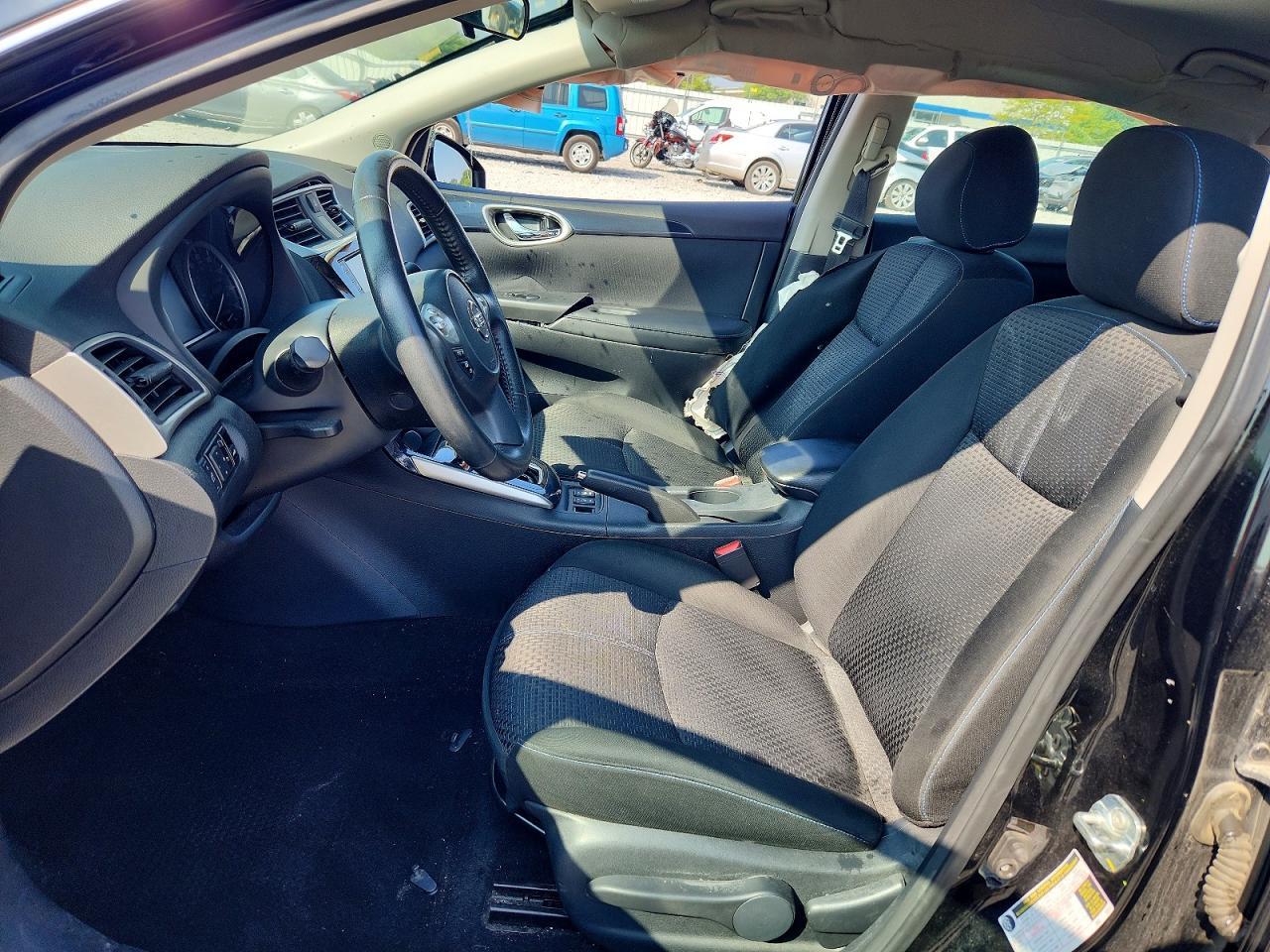 2019 Nissan Sentra Sr - zdjęcie 7