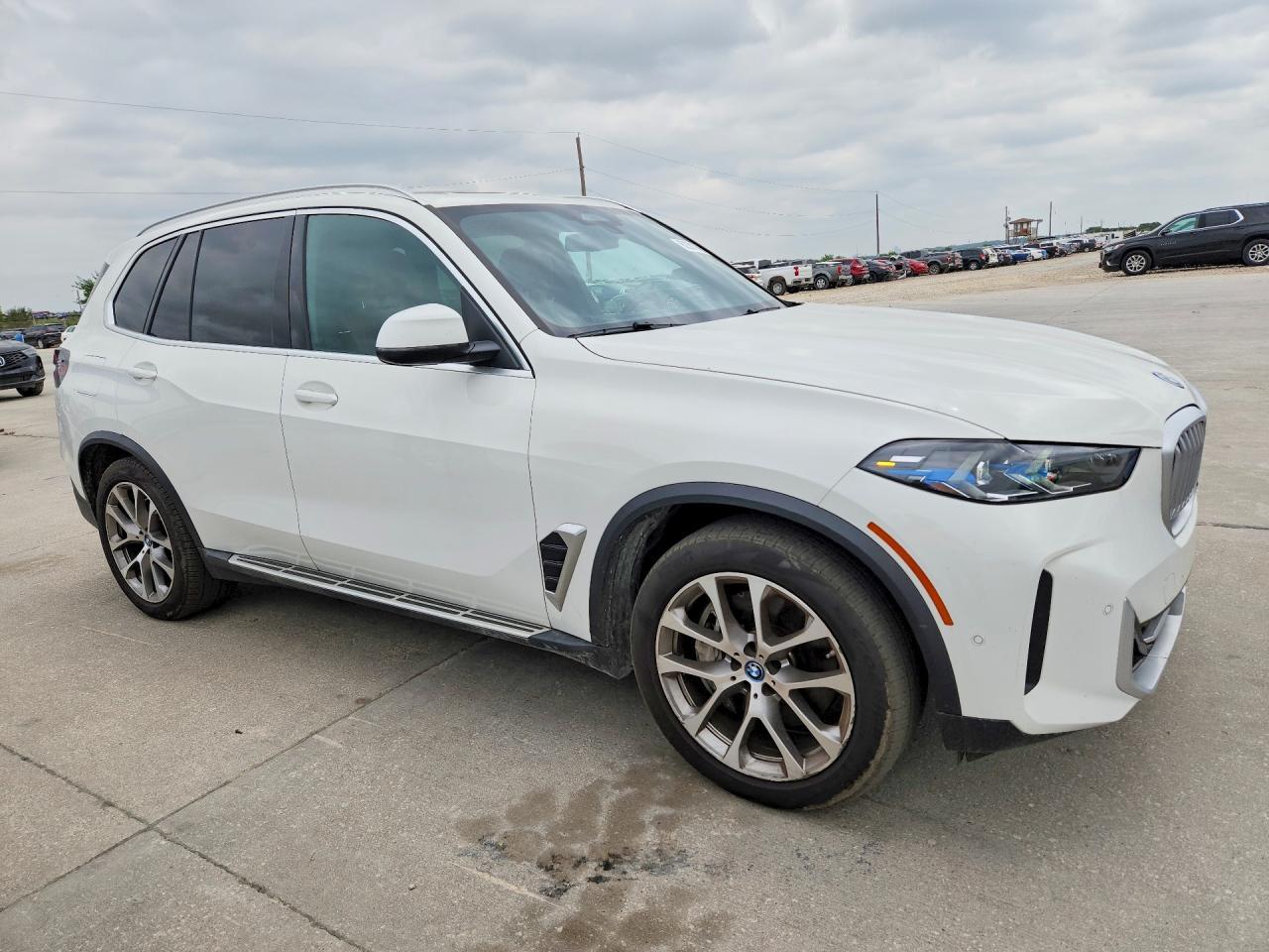 2025 BMW X5 xDrive50E - zdjęcie 4