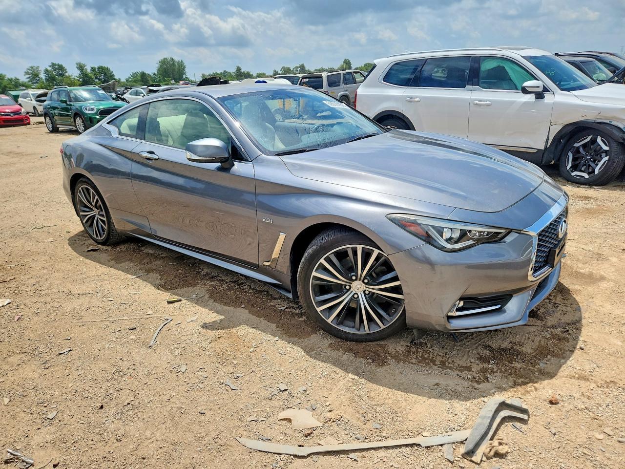 2017 Infiniti Q60 2.0T Premium - zdjęcie 4