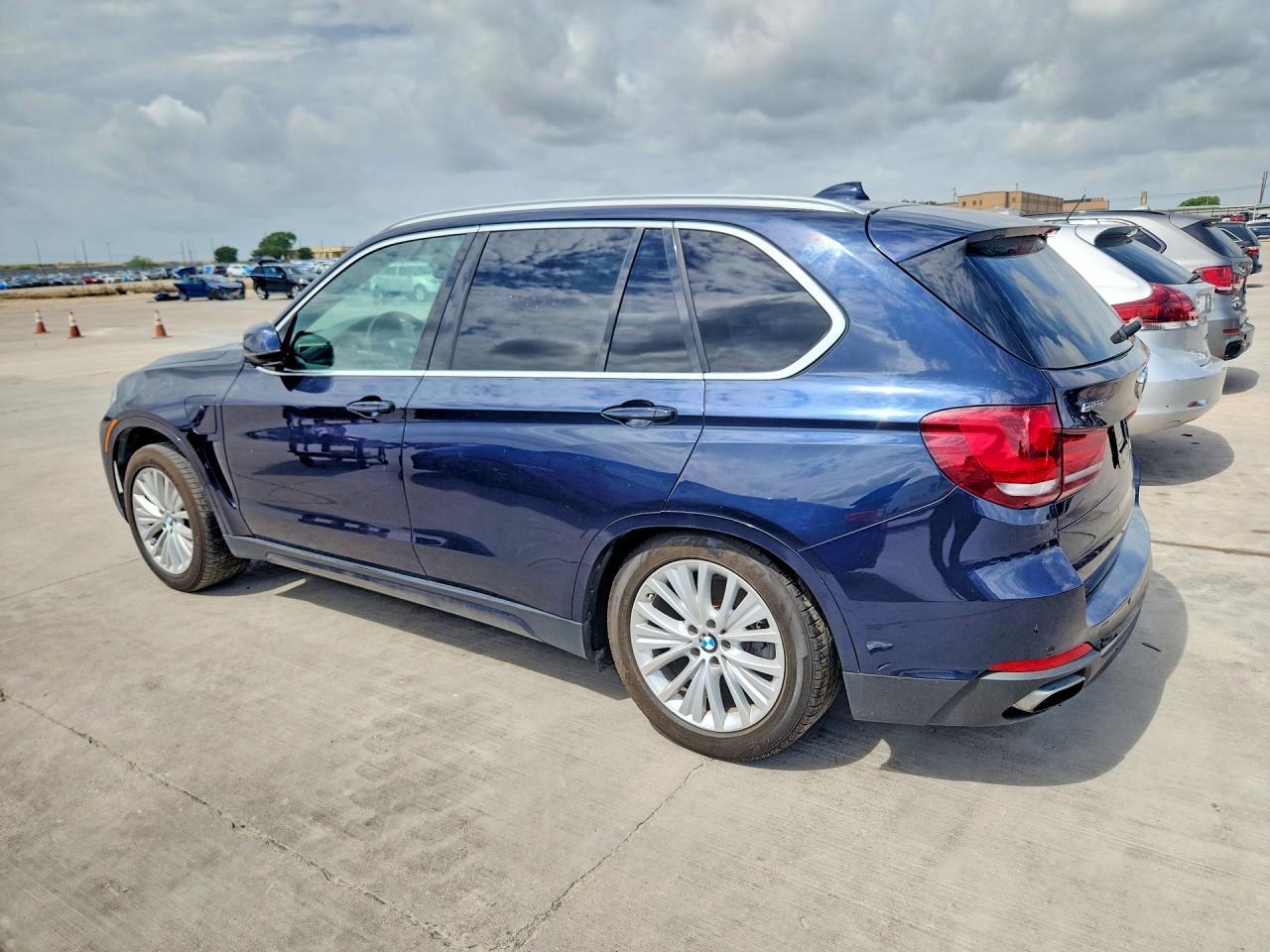 BMW X5 - zdjęcie 2