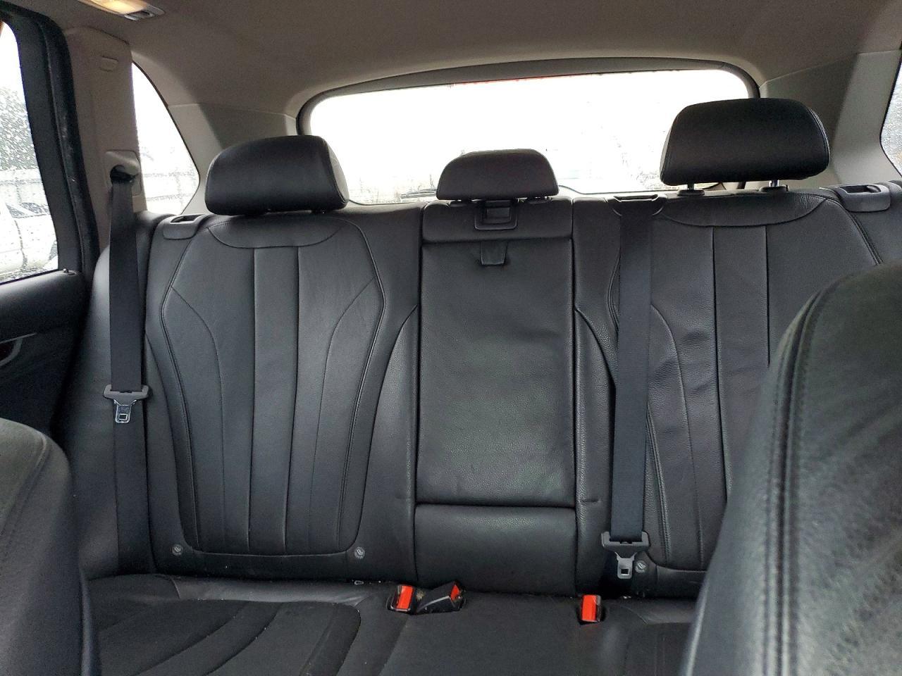 2015 BMW X5 xDrive35D - zdjęcie 10