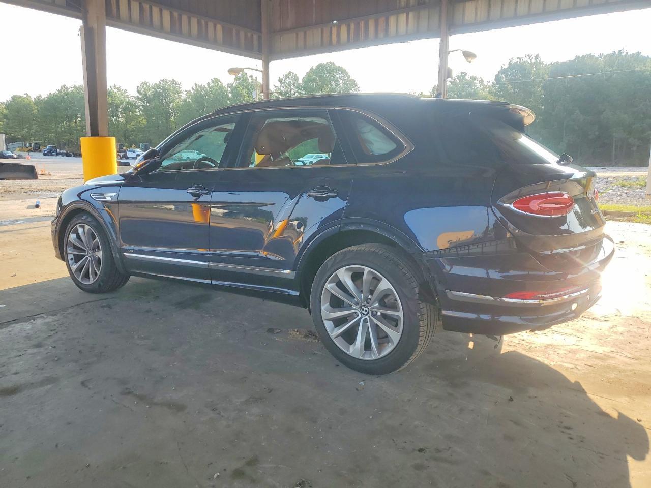 2021 Bentley Bentayga - zdjęcie 2