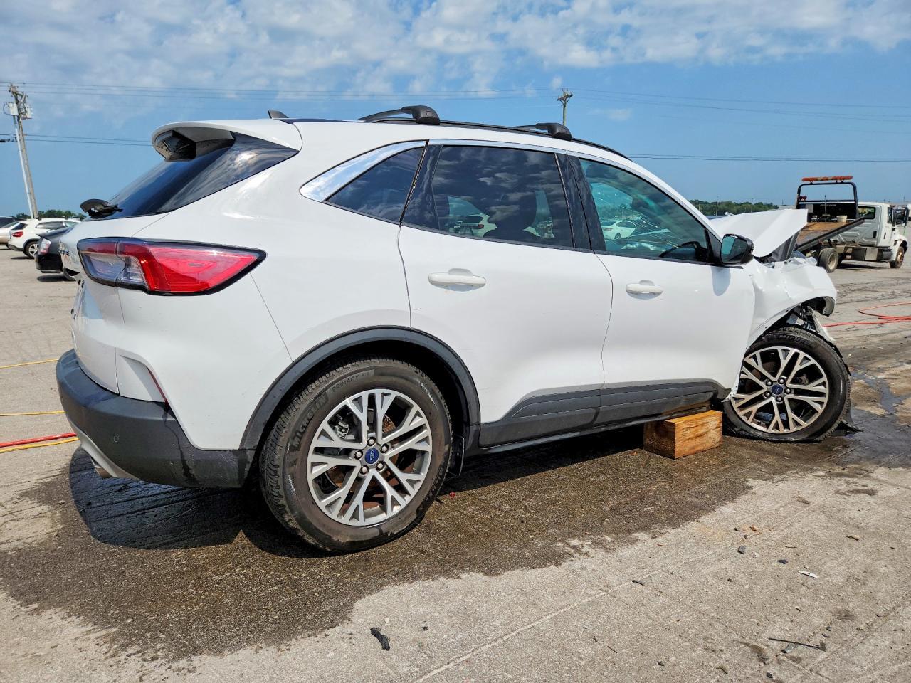 2022 Ford Escape Sel - zdjęcie 3