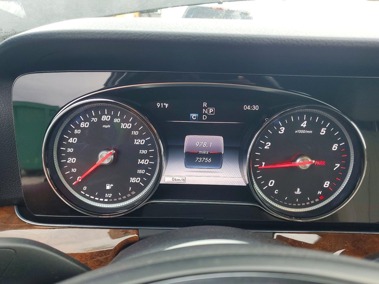 2018 Mercedes-Benz E 300 - zdjęcie 9