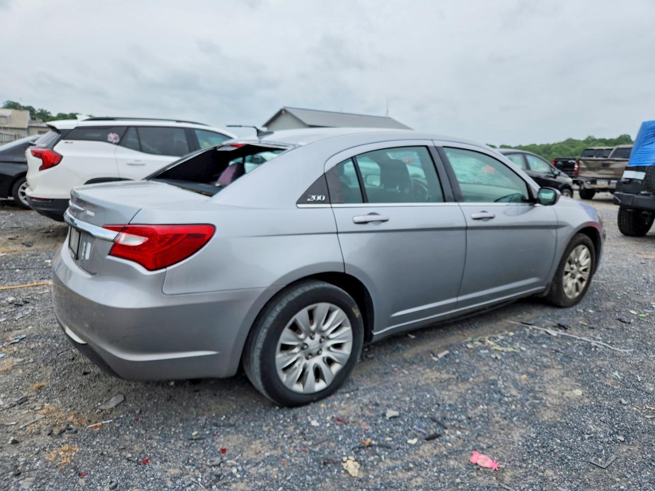 2014 Chrysler 200 Lx - zdjęcie 3