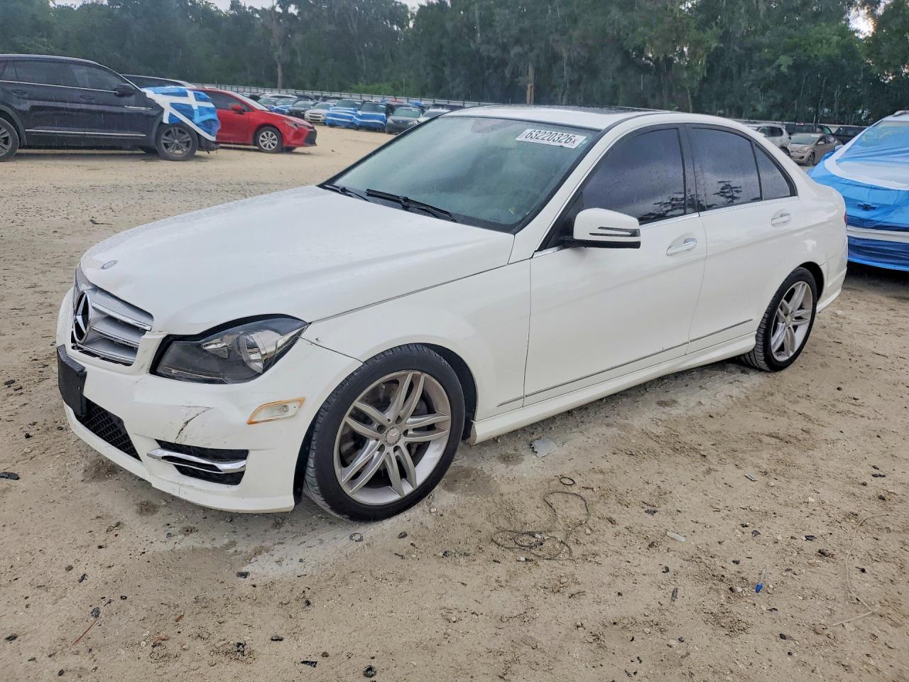 2013 Mercedes-Benz C 300 4Matic - zdjęcie główne