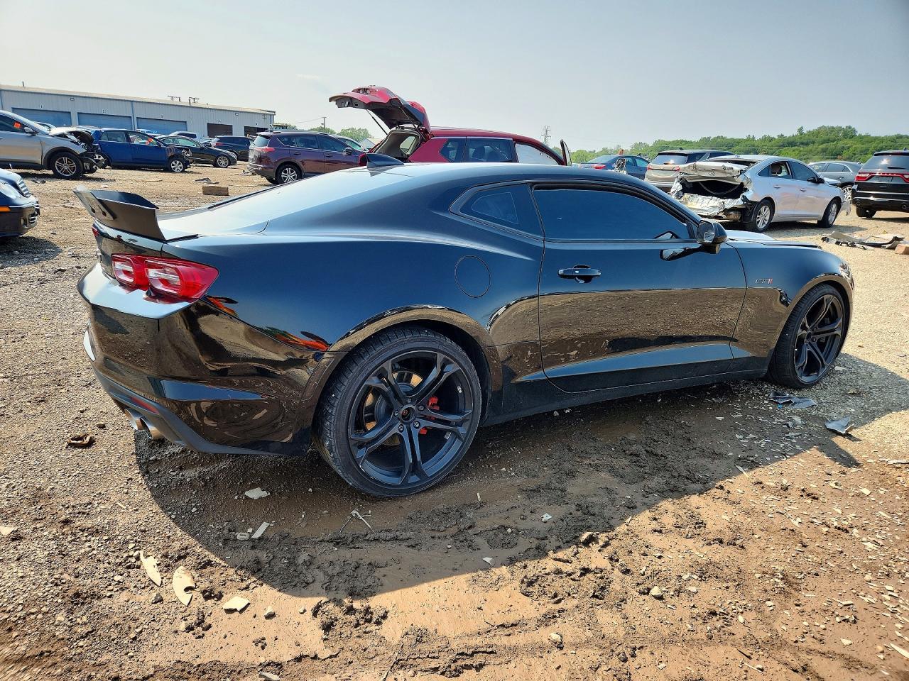 2022 Chevrolet Camaro Lt1 - zdjęcie 3