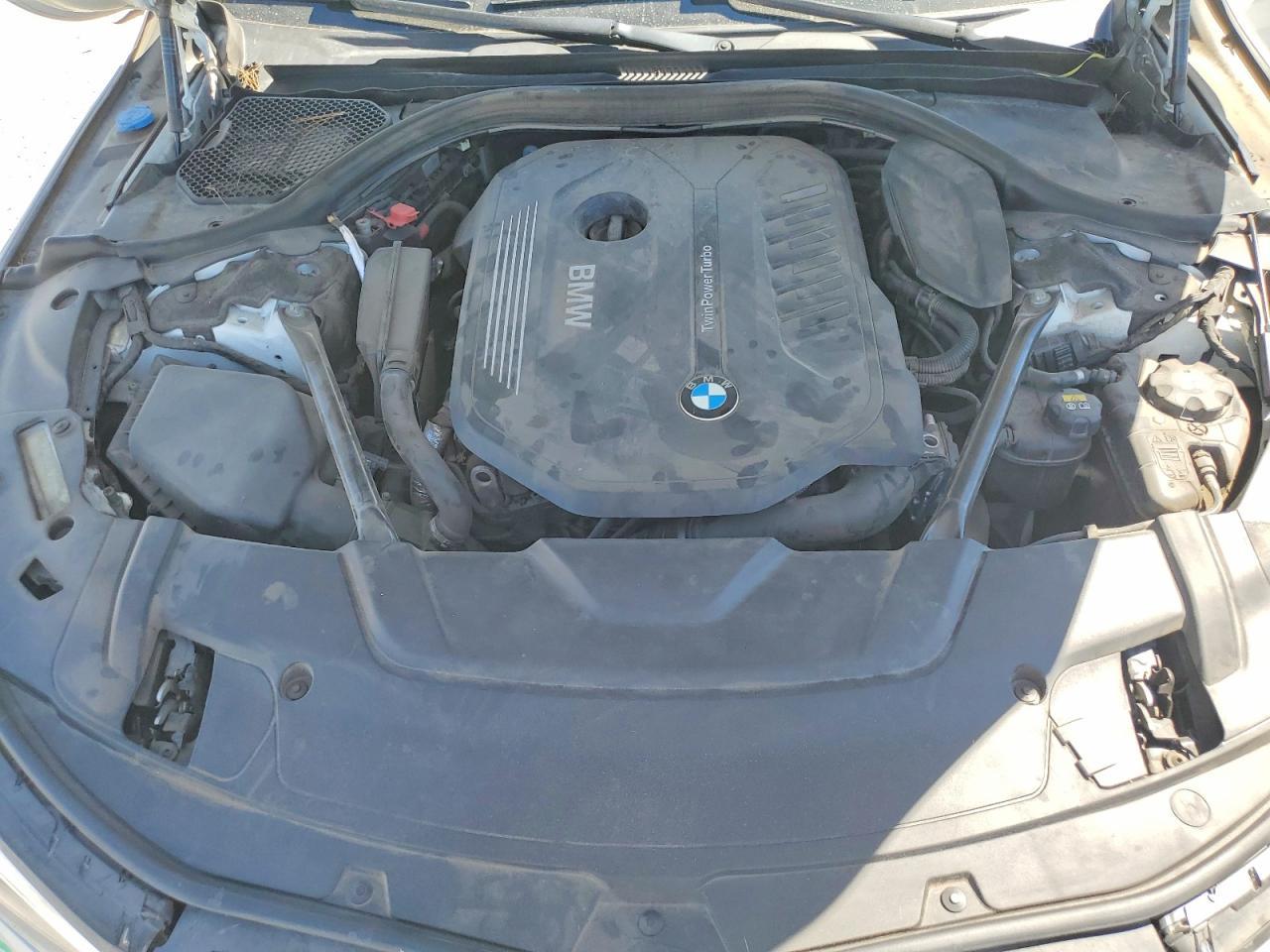 2018 BMW 740 I - zdjęcie 11