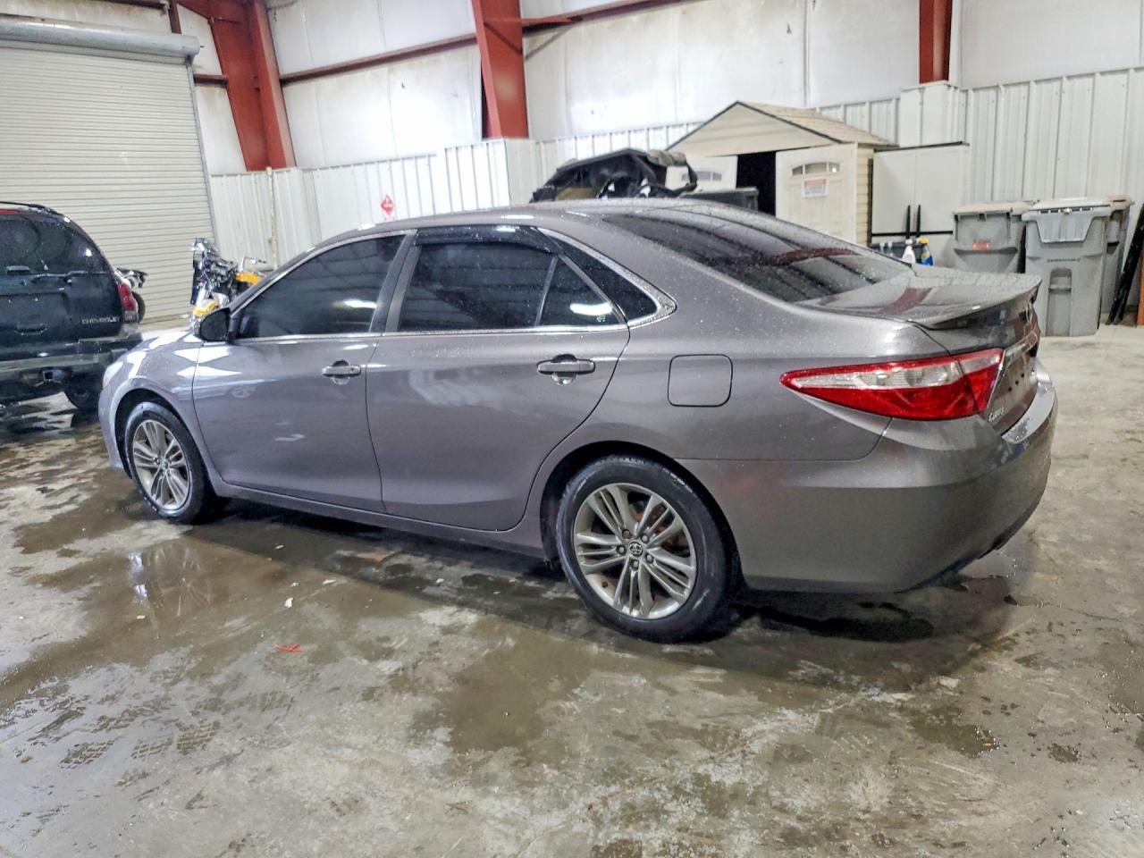 2016 Toyota Camry Se - zdjęcie 2