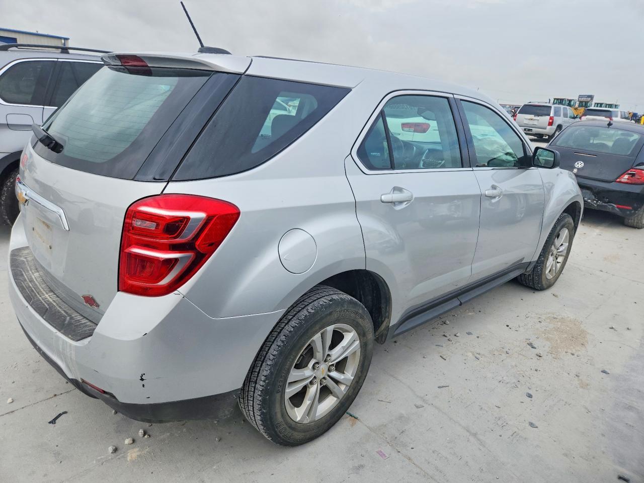 2017 Chevrolet Equinox Ls - zdjęcie 3