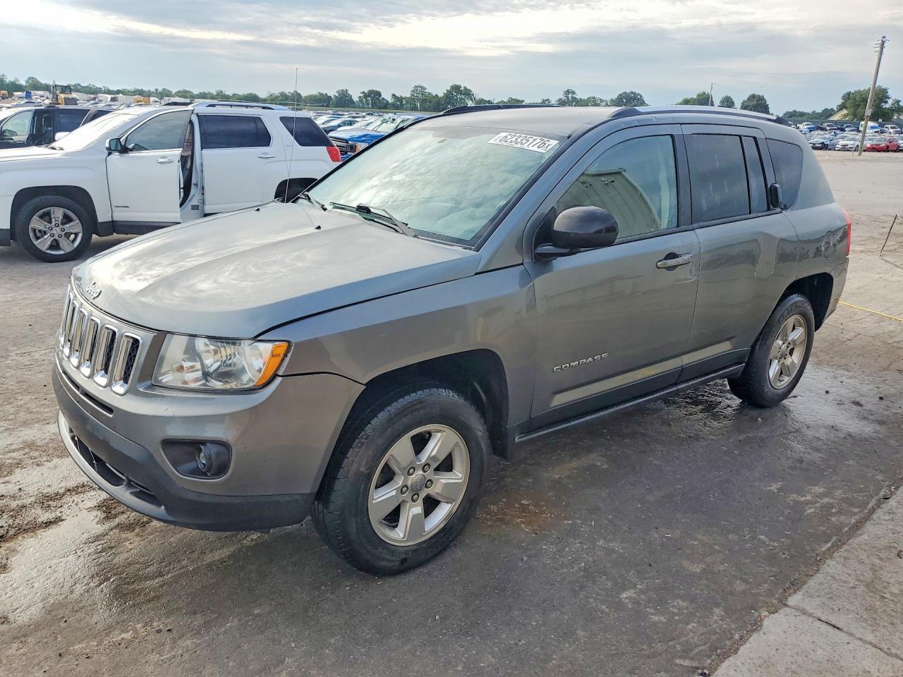 2013 Jeep Compass Sport - zdjęcie główne