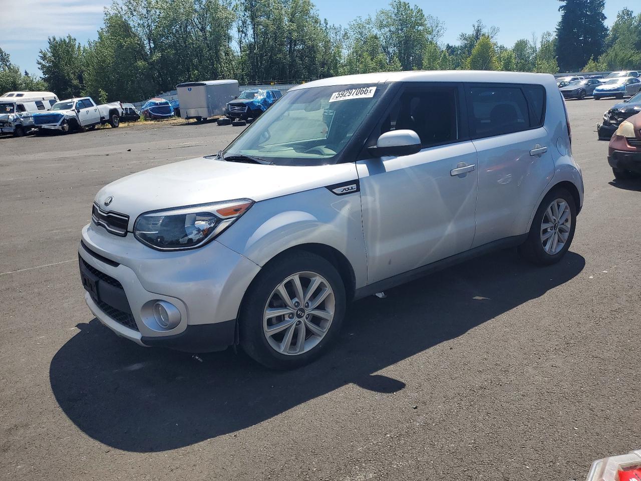 2017 Kia Soul + - zdjęcie główne