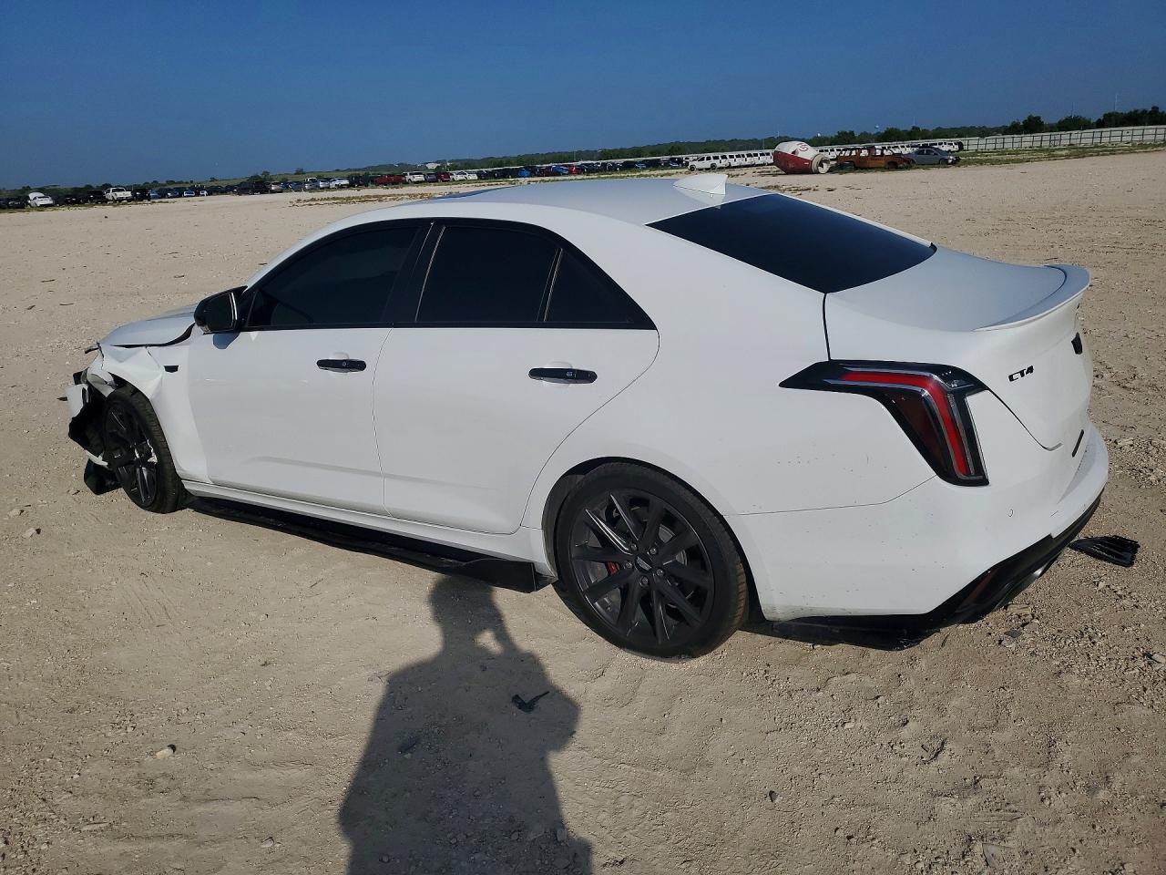 2022 Cadillac Ct4 Sport - zdjęcie 2