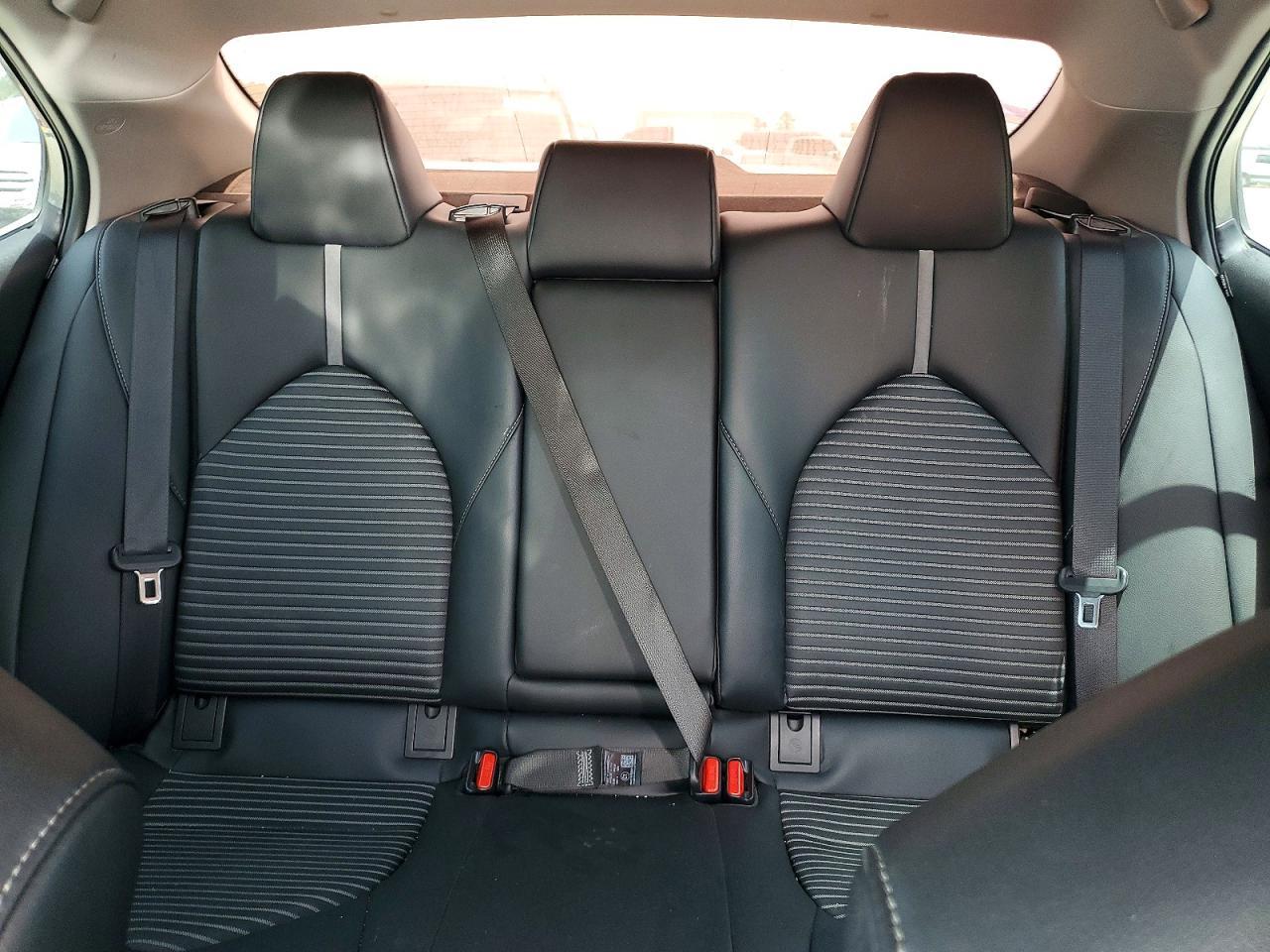 2020 Toyota Camry Se - zdjęcie 10