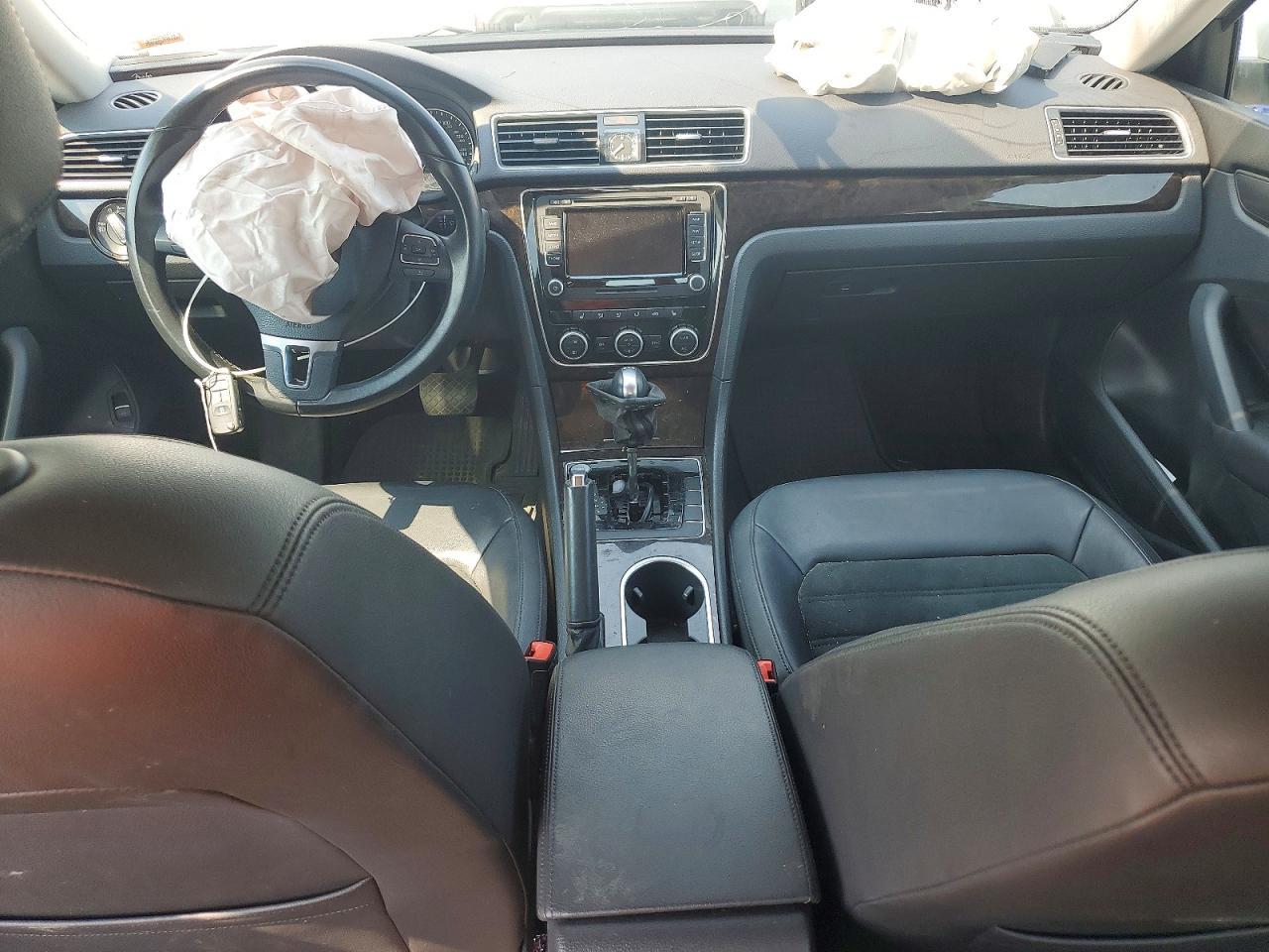 2015 Volkswagen Passat Sel - zdjęcie 8