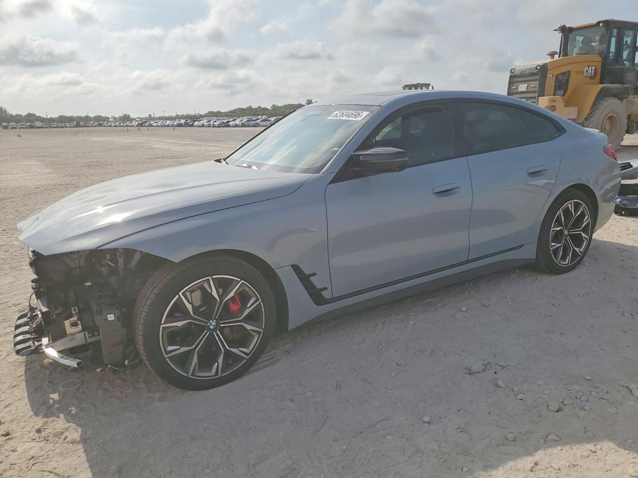 2022 BMW Seria 4 M440i - zdjęcie główne
