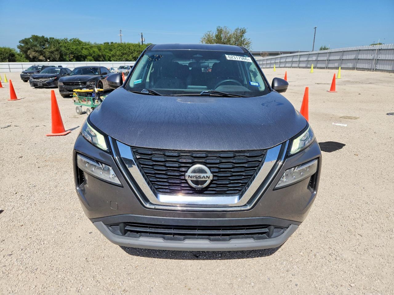 2021 Nissan Rogue Sv - zdjęcie 5