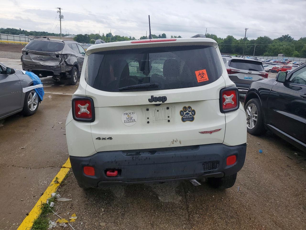 2017 Jeep Renegade Trailhawk - zdjęcie 6
