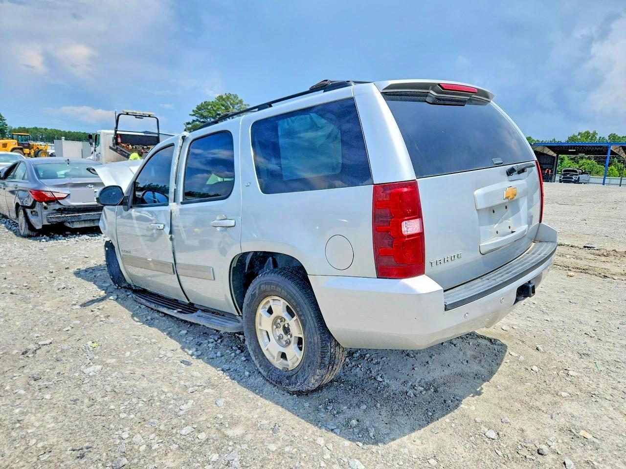 2013 Chevrolet Tahoe C1500 Lt - zdjęcie 2