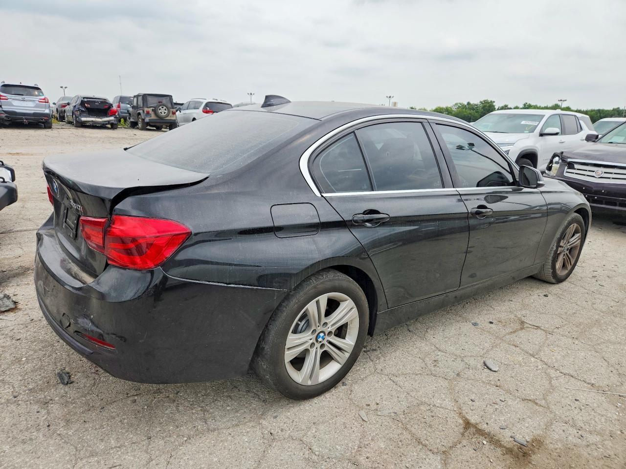 2018 BMW Seria 3 330i - zdjęcie 3