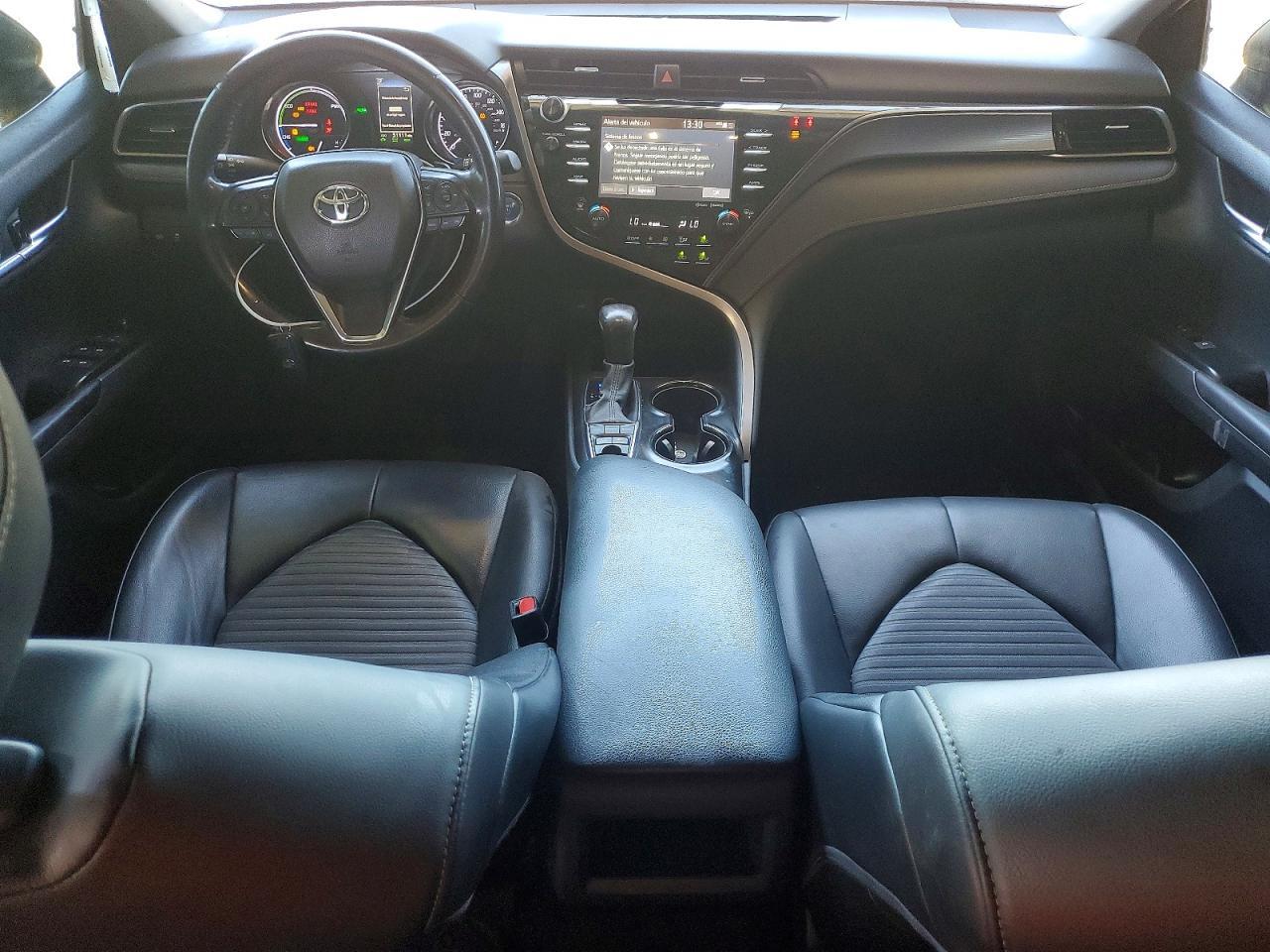 2020 Toyota Camry Se - zdjęcie 8