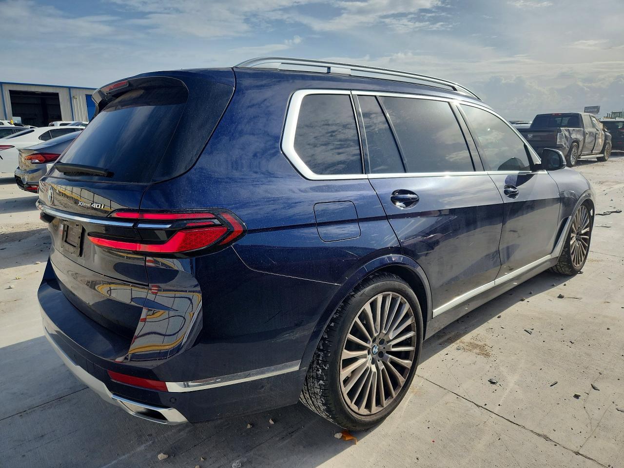2025 BMW X7 xDrive40I - zdjęcie 3