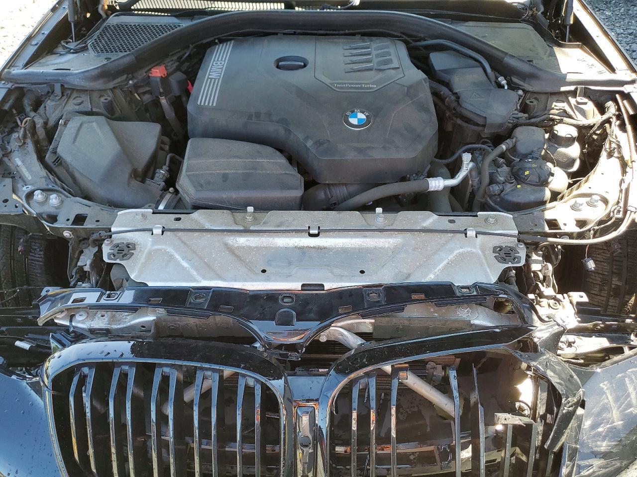 2019 BMW Seria 3 330i - zdjęcie 11