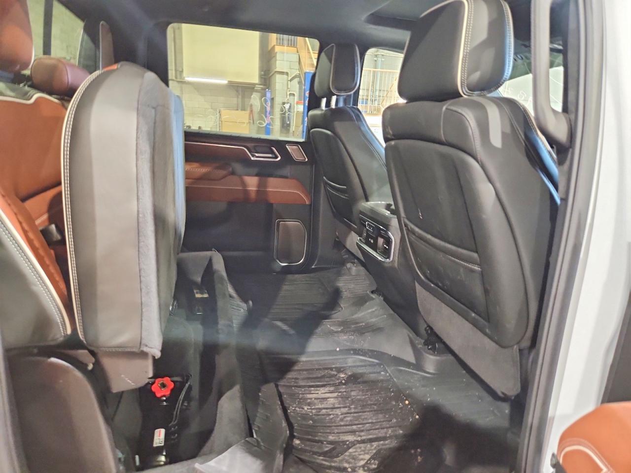 2025 GMC Sierra K2500 Denali Ultimate - zdjęcie 10