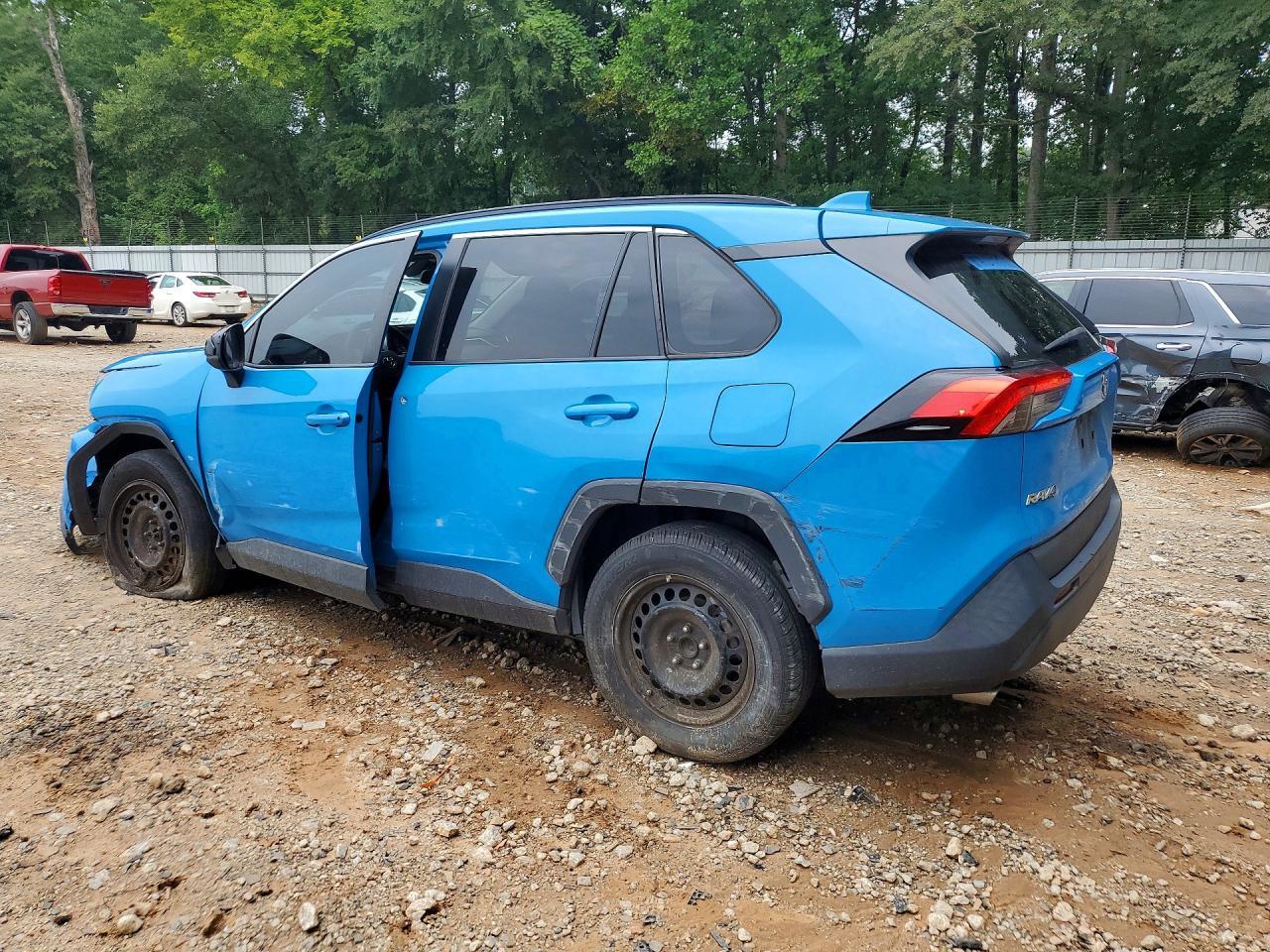 2021 Toyota Rav4 Le - zdjęcie 2