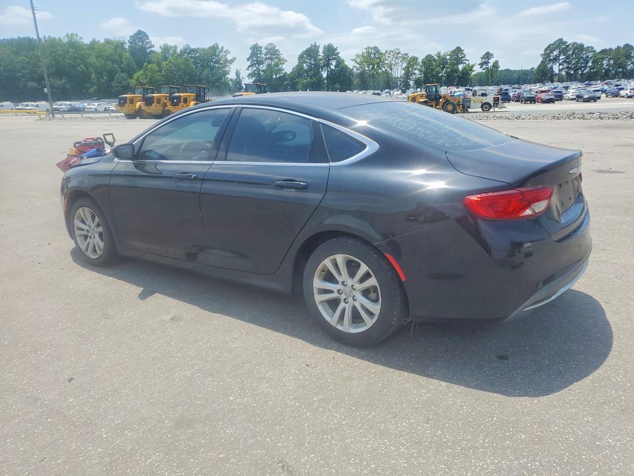 2016 Chrysler 200 Limited - zdjęcie 2