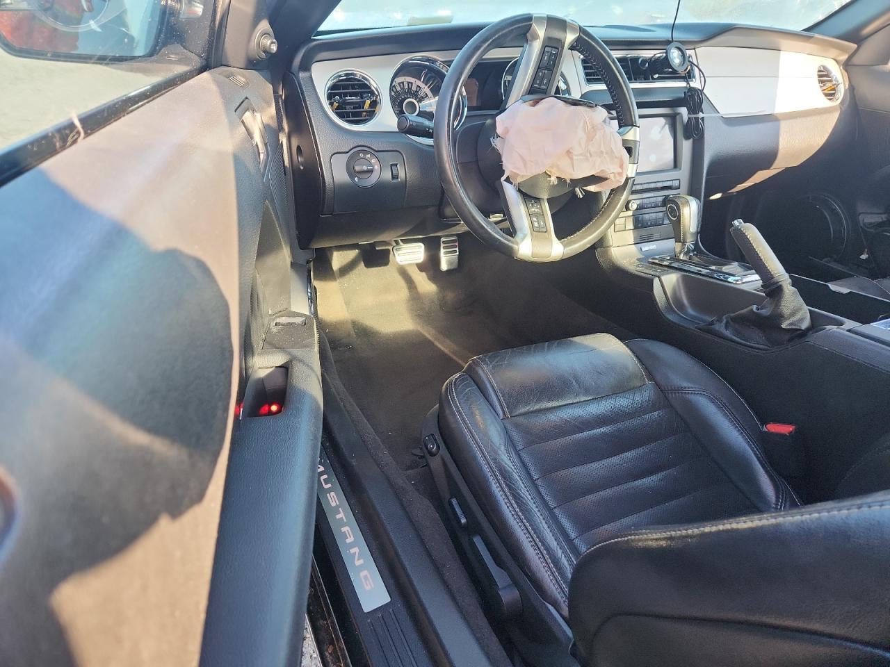 2013 Ford Mustang - zdjęcie 8