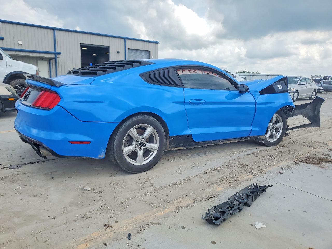 2016 Ford Mustang - zdjęcie 3