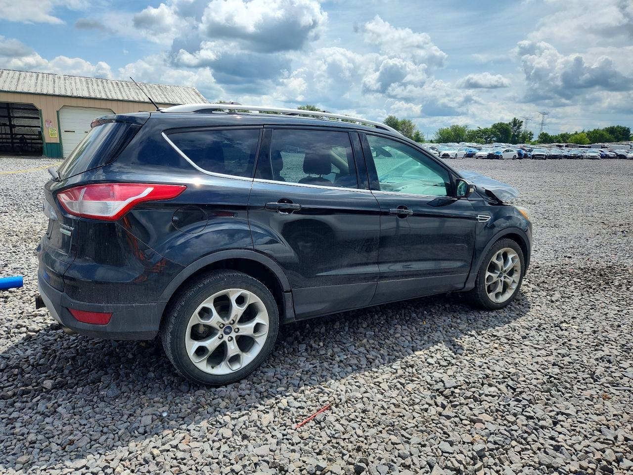 2014 Ford Escape Titanium - zdjęcie 3