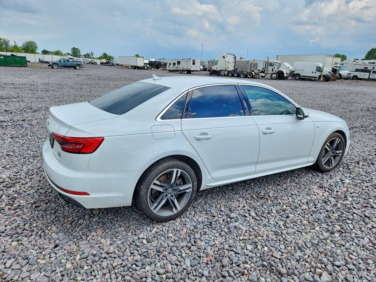 2017 Audi A4 Premium Plus - zdjęcie 3