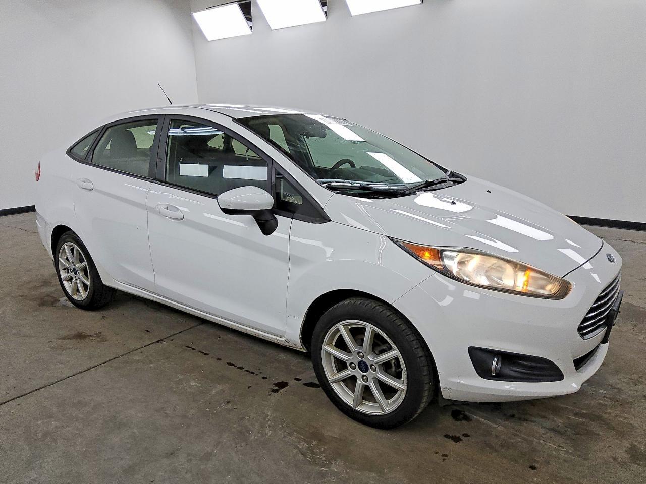 2019 Ford Fiesta Se - zdjęcie 4