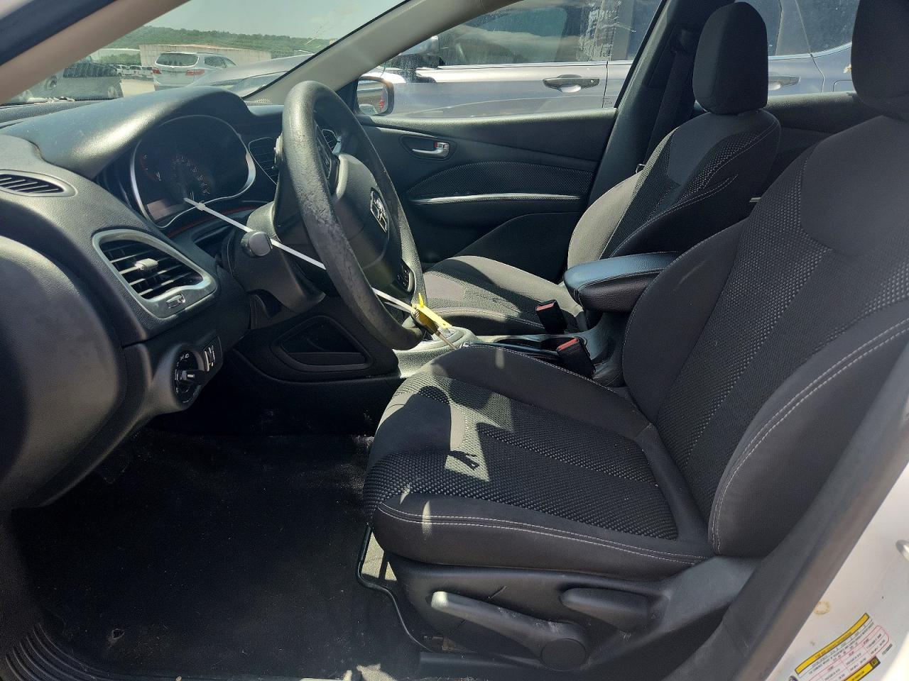 2015 Dodge Dart Sxt - zdjęcie 7