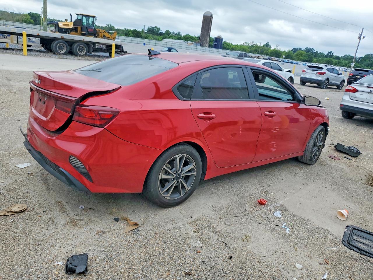 2023 Kia Forte Lxs - zdjęcie 3