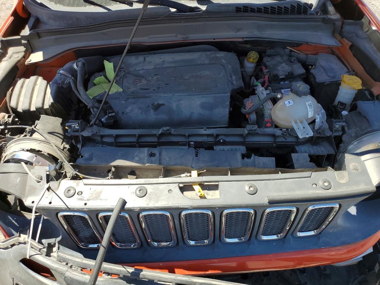 2015 Jeep Renegade Latitude - zdjęcie 11