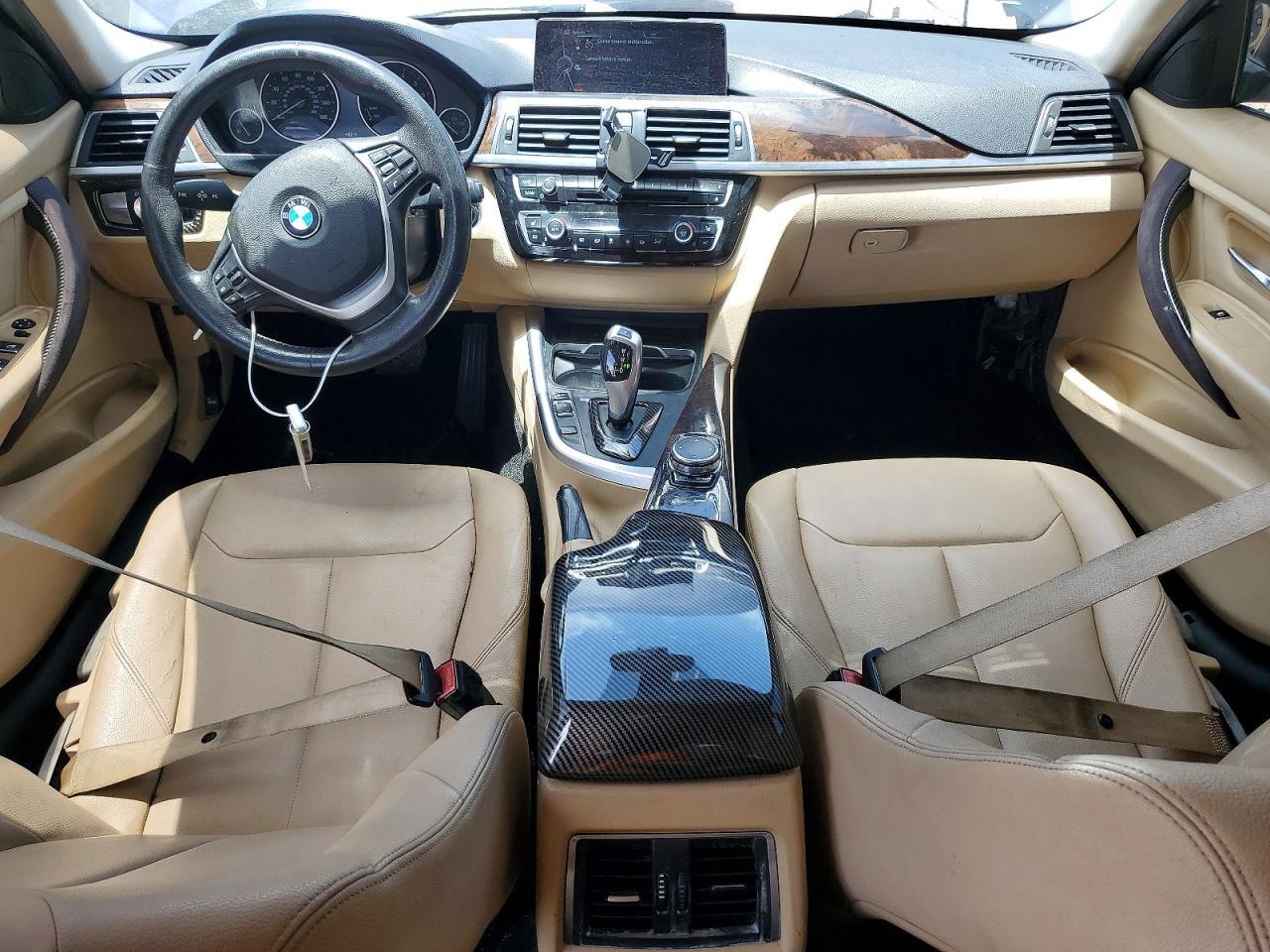 2016 BMW Seria 3 320i - zdjęcie 8